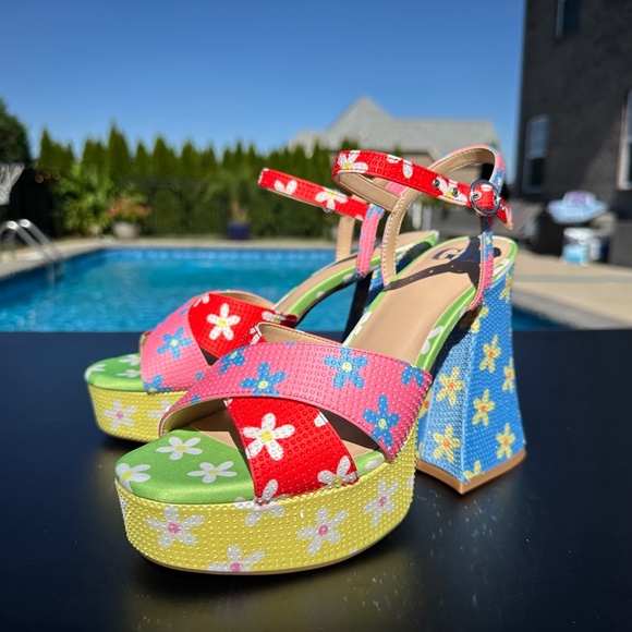 NWT GB Ulti-Mate Floral Rainbow Rhinestone Retro Platform 70's Sandals - Picture 5 of 15